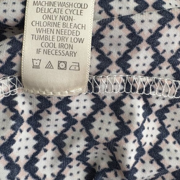 2/$30 Max Studio Geometric Print Cold Shoulder Raglan Top S #9926 - Picture 6 of 7